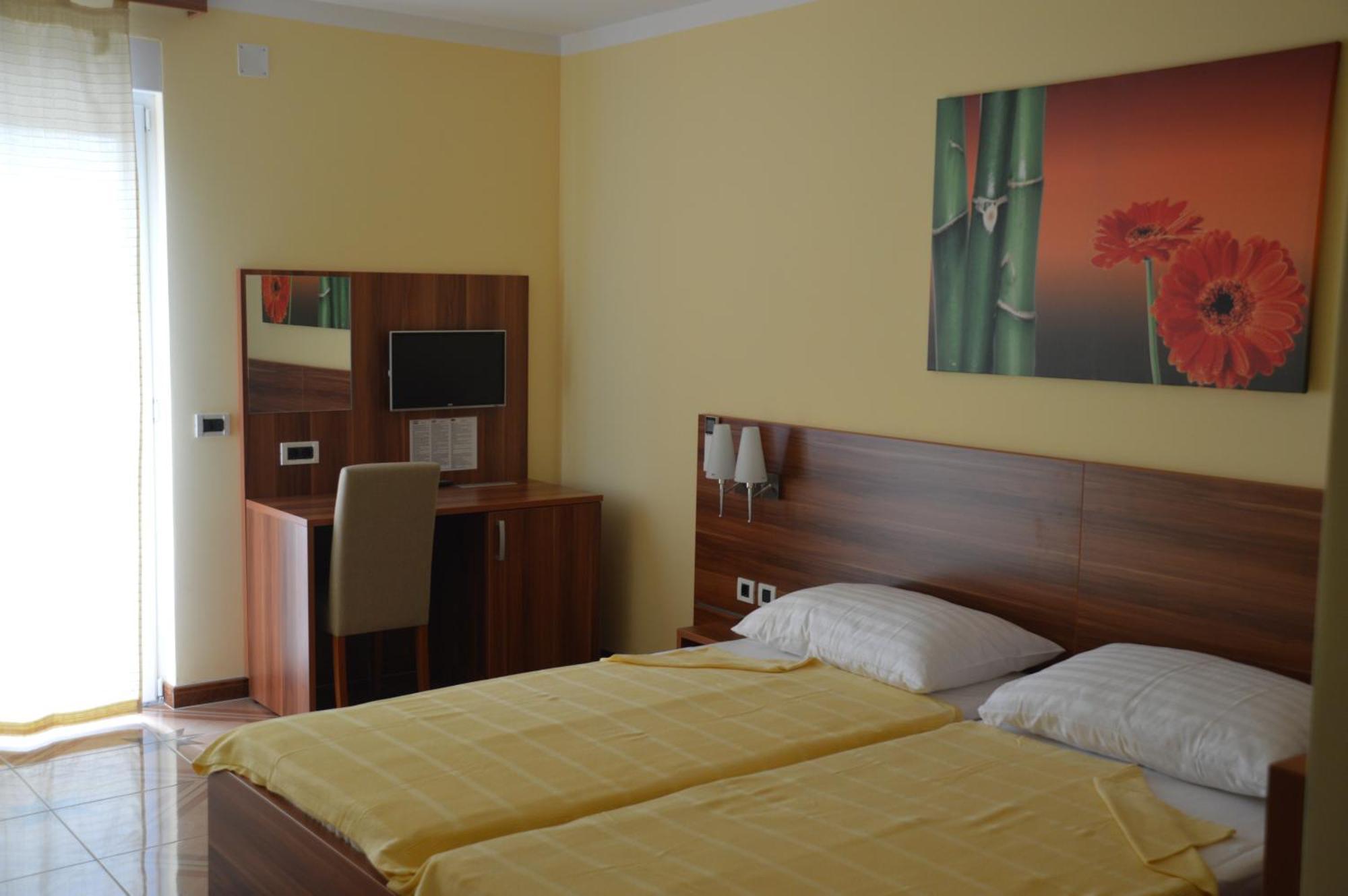Bed & Breakfast Grgic Novigrad Istria エクステリア 写真