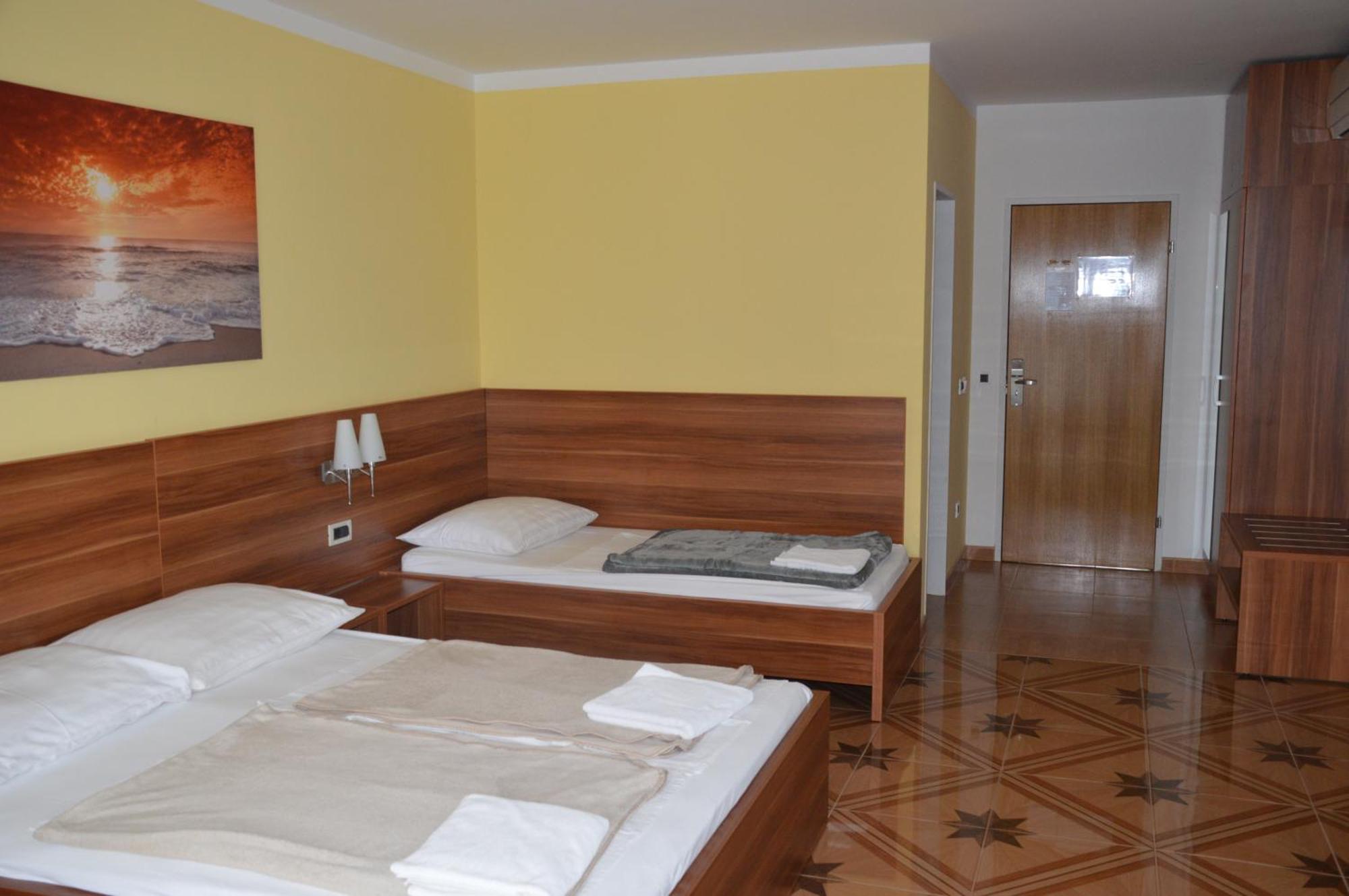 Bed & Breakfast Grgic Novigrad Istria エクステリア 写真